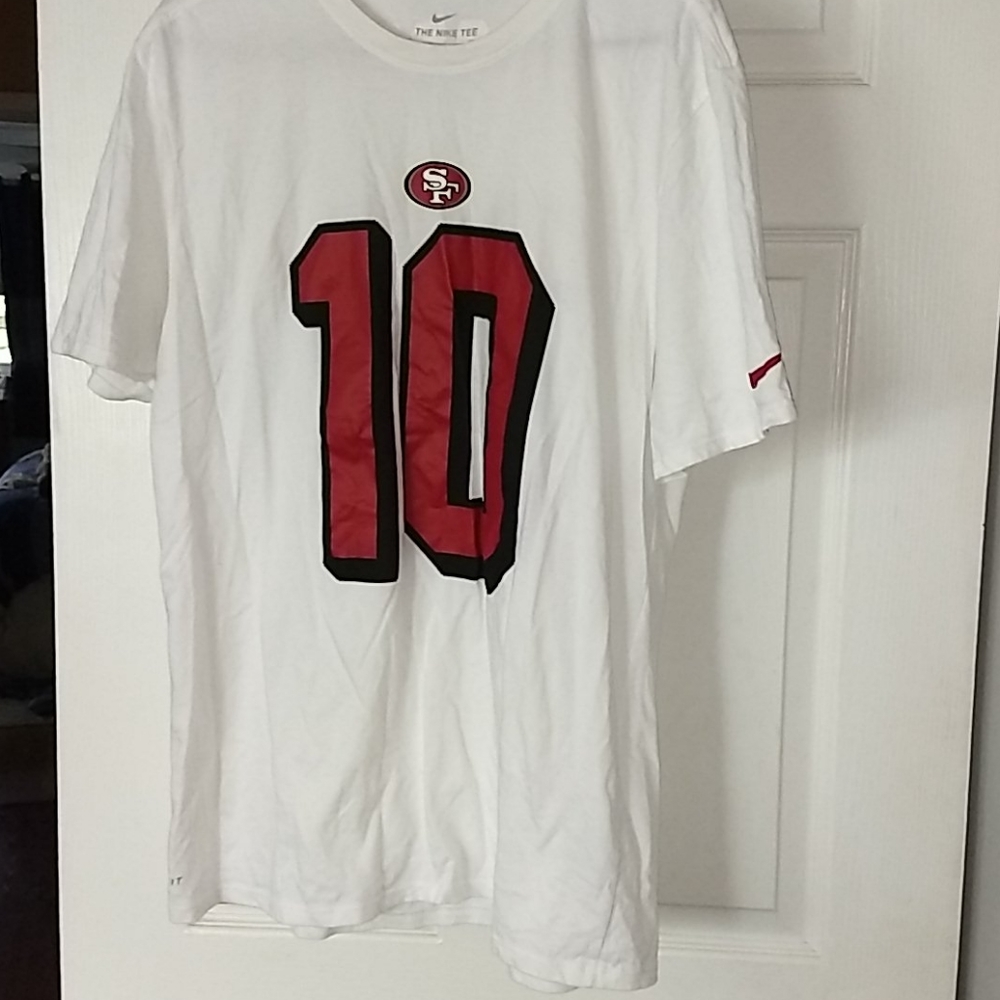 Tee shirt